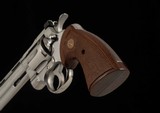 Colt Python .357 – 1985, STAINLESS STEEL, 99%, WALNUT GRIPS, vintage firearms - 7 of 14