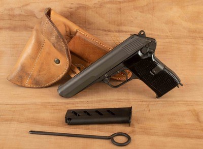 CZ 52 7.62x25mm Tokarev – 2 MAGS, HOLSTER, CLEANING ROD, SUPERB CONDITION, vintage firearms