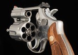 Smith & Wesson Model 66-1 .357MAG – 1981, 2.5” BARREL, STAINLESS STEEL, vintage firearms - Image 12 of 15