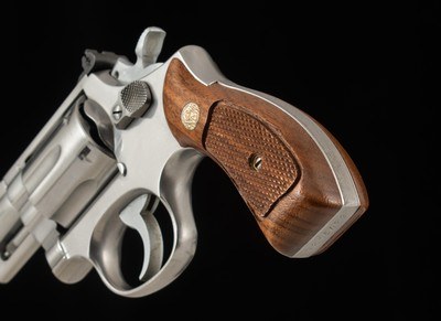 Smith & Wesson Model 66-1 .357MAG – 1981, 2.5” BARREL, STAINLESS STEEL, vintage firearms - Image 8 of 15