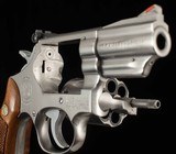 Smith & Wesson Model 66-1 .357MAG – 1981, 2.5” BARREL, STAINLESS STEEL, vintage firearms - Image 13 of 15