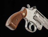Smith & Wesson Model 66-1 .357MAG – 1981, 2.5” BARREL, STAINLESS STEEL, vintage firearms - Image 10 of 15