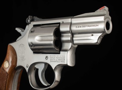 Smith & Wesson Model 66-1 .357MAG – 1981, 2.5” BARREL, STAINLESS STEEL, vintage firearms - Image 3 of 15