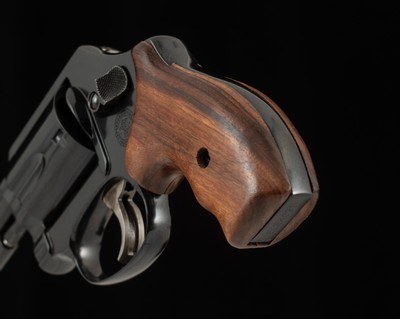 Smith & Wesson PC Model 36FE .38SPL+P – NEW IN BOX, UNFIRED, ACCESSORIES, vintage firearms - Image 9 of 16