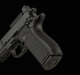 Wilson Combat SFX9, 9mm – OPTIC READY, 15-ROUND, 3.25”, LIGHTRAIL, USED, vintage firearms - 10 of 14