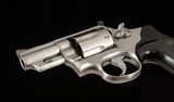 Smith & Wesson Model 66-1 .357MAG – 1981, 2.5” BARREL, STAINLESS STEEL, vintage firearms - Image 6 of 13