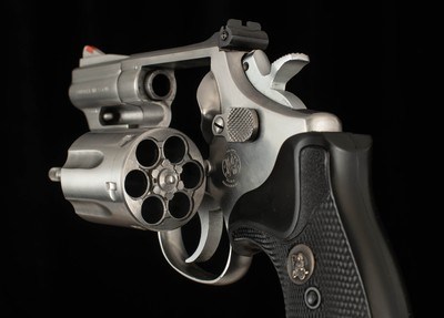 Smith & Wesson Model 66-1 .357MAG – 1981, 2.5” BARREL, STAINLESS STEEL, vintage firearms - Image 11 of 13