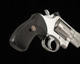 Smith & Wesson Model 66-1 .357MAG – 1981, 2.5” BARREL, STAINLESS STEEL, vintage firearms - Image 9 of 13