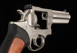 Ruger GP100 .357 Magnum – 2007, 4” BARREL, STAINLESS STEEL, ACCESSORIES, vintage firearms - Image 13 of 16