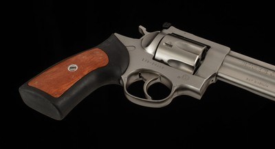 Ruger GP100 .357 Magnum – 2007, 4” BARREL, STAINLESS STEEL, ACCESSORIES, vintage firearms - Image 11 of 16