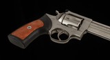 Ruger GP100 .357 Magnum – 2007, 4” BARREL, STAINLESS STEEL, ACCESSORIES, vintage firearms - Image 11 of 16