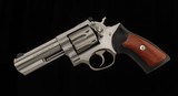Ruger GP100 .357 Magnum – 2007, 4” BARREL, STAINLESS STEEL, ACCESSORIES, vintage firearms - Image 2 of 16