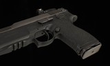 FK Brno PSD 7.5mmFK/10mm – VORTEX VENOM SIGHT, 2 BARRELS, 4 MAGS, vintage firearms - 9 of 12