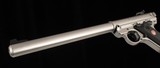 Ruger Mark IV Target .22LR – 2023, 10” BARREL, STAINLESS, AS NEW, CASE, vintage firearms - Image 7 of 10