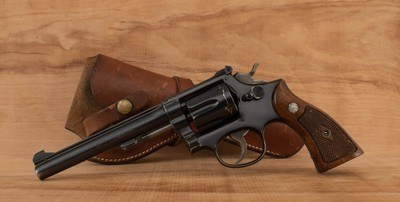 Smith & Wesson K22 .22LR – 1948, 5 SCREW, 98%+, MIRROR BORE, HOLSTER, vintage firearms