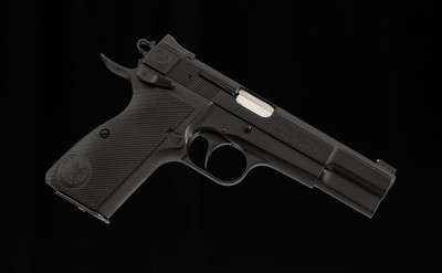 Nighthawk Browning Hi-Power 9mm – 2016, 4 MAGS, RANGE BAG, PAPERS, vintage firearms - Image 3 of 15
