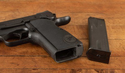 Nighthawk Browning Hi-Power 9mm – 2016, 4 MAGS, RANGE BAG, PAPERS, vintage firearms - Image 13 of 15