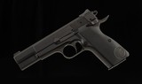 Nighthawk Browning Hi-Power 9mm – 2016, 4 MAGS, RANGE BAG, PAPERS, vintage firearms - Image 2 of 15