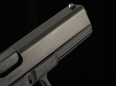 Glock 17 Gen 3 9mm - 2006, UNFIRED, 99%+, CASED, 2 MAGS, ACCESSORIES, vintage firearms - Image 7 of 13