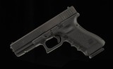 Glock 17 Gen 3 9mm - 2006, UNFIRED, 99%+, CASED, 2 MAGS, ACCESSORIES, vintage firearms - Image 2 of 13
