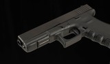 Glock 17 Gen 3 9mm - 2006, UNFIRED, 99%+, CASED, 2 MAGS, ACCESSORIES, vintage firearms - Image 8 of 13
