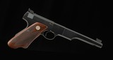 Colt Woodsman Match Target .22LR – 1940, ELEPHANT EAR GRIP, 3 MAGS, HOLSTER, vintage firearms - Image 3 of 20