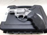Charter Arms Model undercoverette,32 H7R
Magnum - 3 of 10