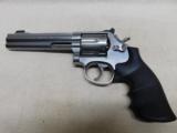 Smith & Wesson Model 686-4,375 Magnum - 1 of 7