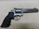 Smith & Wesson Model 686-4,375 Magnum - 2 of 7
