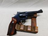 Smith & Wesson Model 19-6,357 magnum - 4 of 11