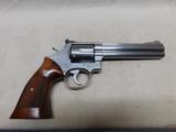 Smith & Wesson Model 686-3,357 Magnum - 1 of 10