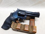 Smith & Wesson Model 586-4,357 Magnum - 4 of 10