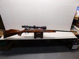 Weatherby Mark V Deluxe,300 Wby Magnum - 1 of 19