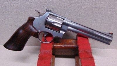 Smith & Wesson 629-4 Classic 44 Magnum Pre Lock