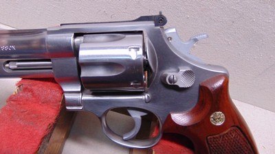 Smith & Wesson 624 No Dash 44 Special 4