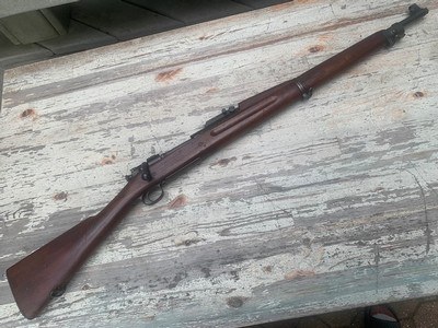 Springfield Armory Model 1903 .30-06 rifle
1931 Original Excellent !