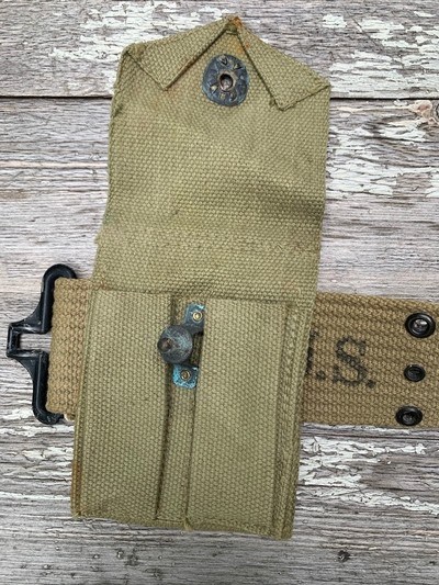 WW-2 US ARMY PISTOL HOLSTER M1911 BOYT 1942 and complete RIG - Image 7 of 13