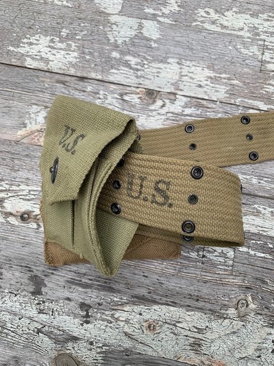 WW-2 US ARMY PISTOL HOLSTER M1911 BOYT 1942 and complete RIG - Image 11 of 13