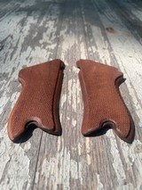 Swedish Luger Grips, Original Mint condition - Image 3 of 8
