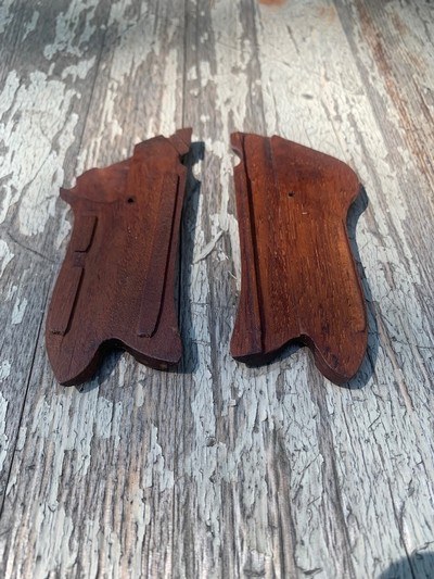 Swedish Luger Grips, Original Mint condition - Image 5 of 8