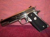 Colt MKIV series 80 Government - 1 of 8