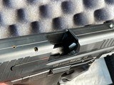 HK Heckler & Koch P30-V3 9mm - 5 of 9