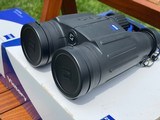 Zeiss Victory10x45 TRF range finding binoculars - 2 of 7