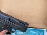 Smith & Wesson M&P40 Shield
40 S&W - 4 of 7