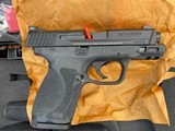 Smith & Wesson M&P40 M2.0 Compact
3.6” barrel - 3 of 5