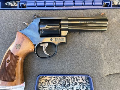 Smith & Wesson 586-84