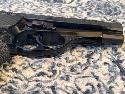 Beretta 84B .380 - Image 6 of 10