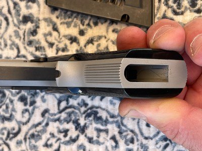 Beretta 21AStainless.22LR - Image 7 of 8