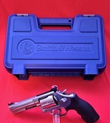 Smith and Wesson 686-6 in 357mag ss - 1 of 13