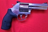 Smith and Wesson 686-6 in 357mag ss - 3 of 13